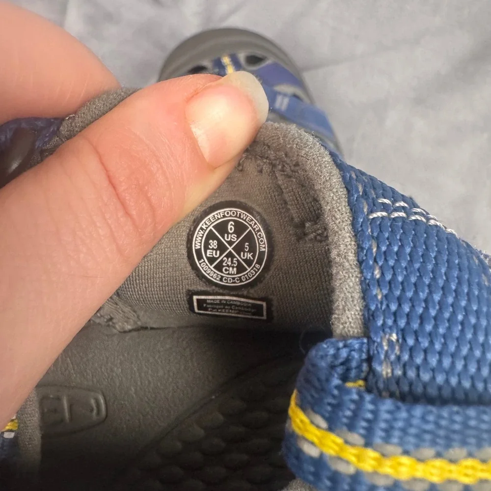 Keen Newport H2 Blue Yellow‎ Waterproof Hiking Sandals Mens 6 Womens 8 1009962